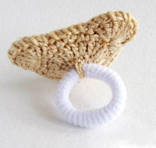 Мы вяжем крючком мишек для декора детских резиночек. 06