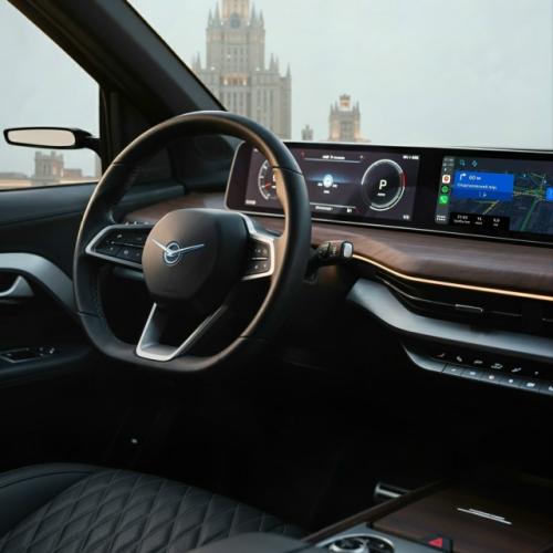 Переосмысленный уаз вышел таким убедительным, что его хочется представить у подножия небоскрёбов, чтобы и он излучал ощущение значимости. 02