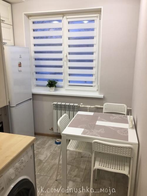 Галина Мельникова поделилась фотографиями интерьера своей 6-метровой кухни, сделанными сразу после ремонта. 02