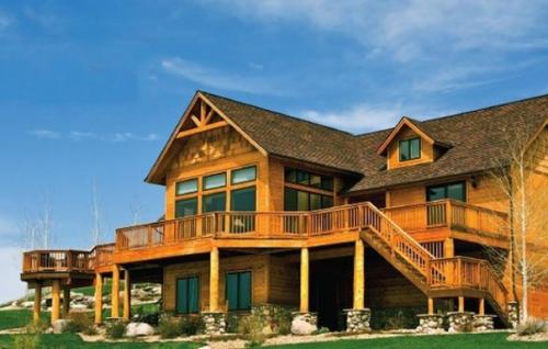 Лестница на мансарду с улицы. 01