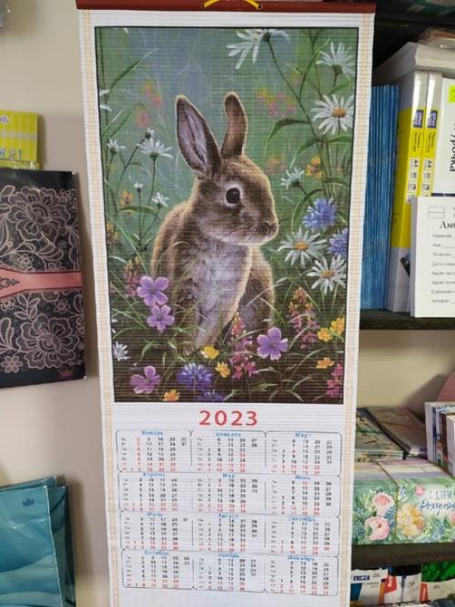 В каждый большой праздник мы встречаемся с многими людьми, от которых получаем сувениры на память или просто поздравления. 01