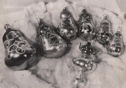 Ёлочные украшения в научно-техническом архиве. 02