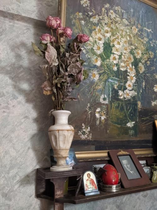 Бывают в жизни случаи ( и нередко), когда соседи становятся подчас ближе родственников. 06