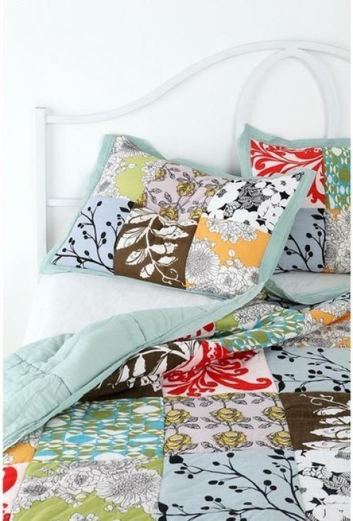 Уютный пэчворк.   Пэчворк - это Лоскутное рукоделие, при котором из различных кусочков ткани, лоскутков сшивается цельное изделие. 05