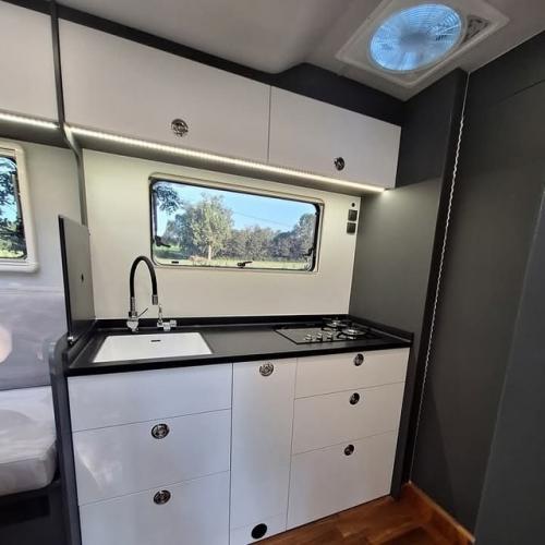 Индивидуальная планировка интерьера для этого Imagine Cell от 3C Cartier. 02