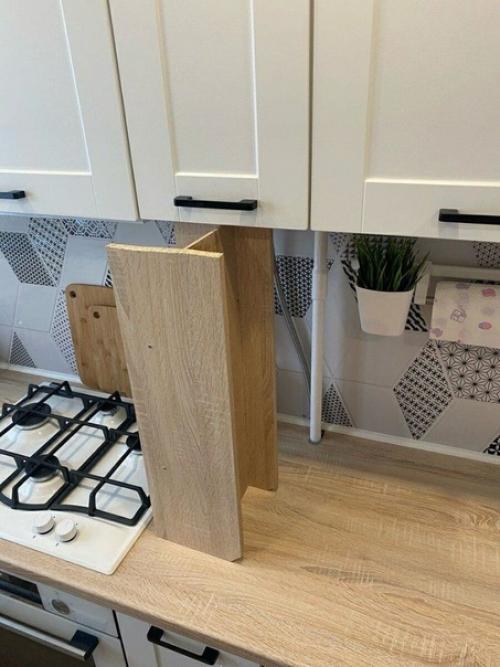 Уютная кухня в 7 кв. 07