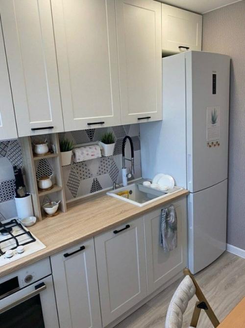 Уютная кухня в 7 кв. 03