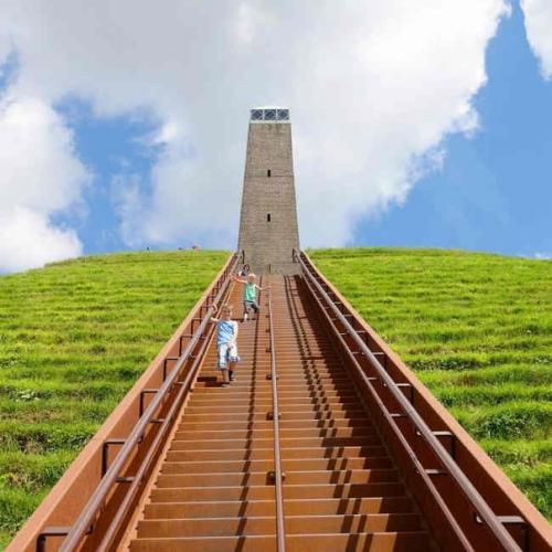 На самой высокой точке утрехтсе хевелрюг, недалеко от голландской деревни вуденберг, находится европейская пирамида. 03