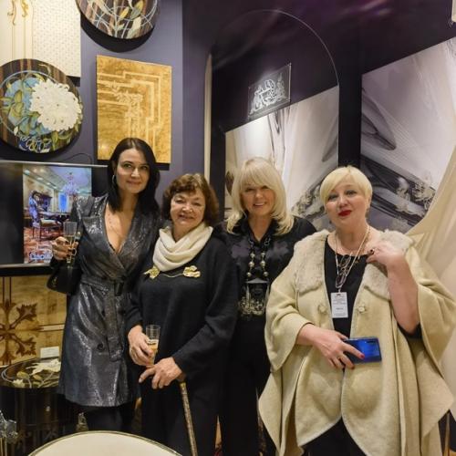 49-й антикварный салон в Москве погрузил в атмосферу роскоши старого мира и утонченной элегантности, в волшебный мир искусства. 02