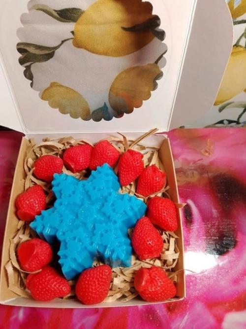 Мыло Снежинка - эксклюзивный продукт ручной работы, созданный из натуральных ингредиентов. 02