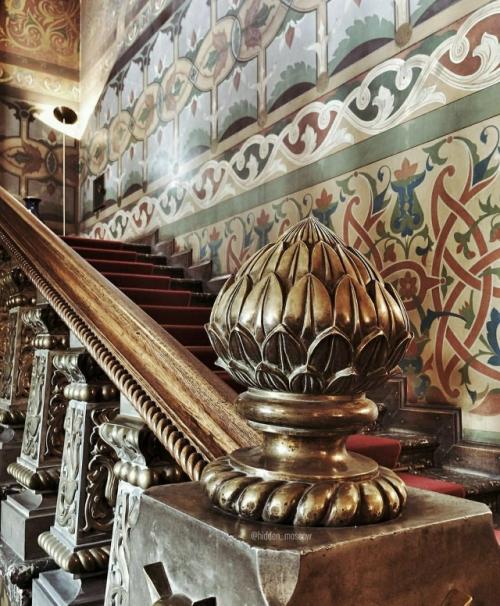 Орнаменты в интерьерах дома купца Игумнова в Москве. 06