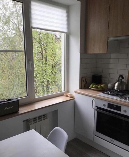 Небольшая кухня. Получилось очень симпатично. 01