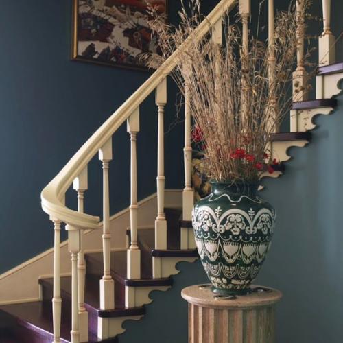 Атмосфера русской усадьбы XIX века может быть создана даже в современной квартире. 04