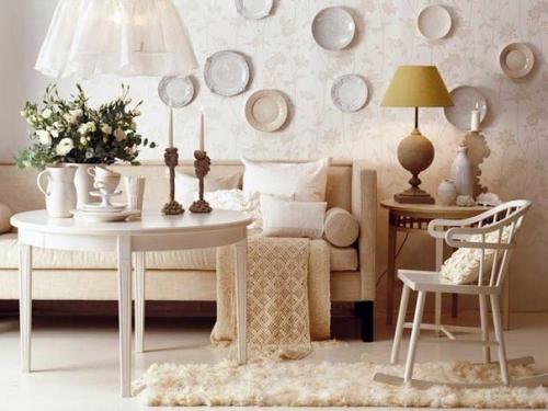 Декорирование интерьеров тарелками.