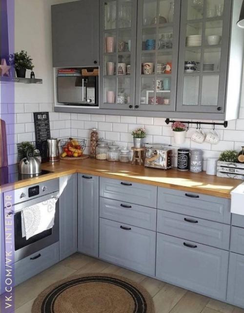 Интерьер просторной кухни - гостиной. 06