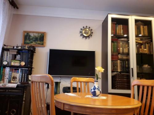 Не люблю эту гостиную, что убрать лучше. 02