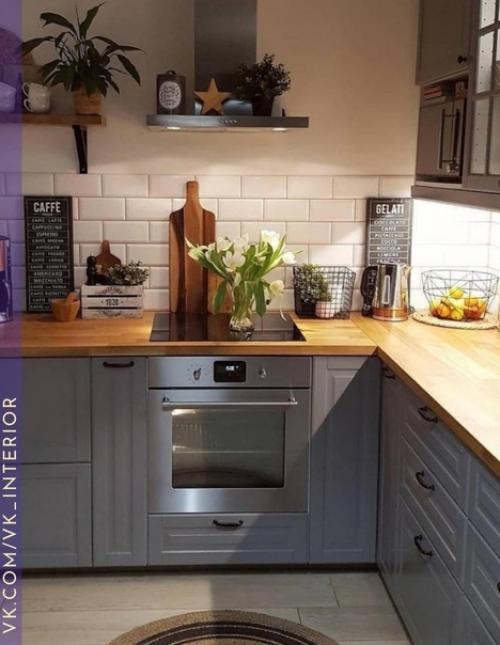 Интерьер просторной кухни - гостиной. 02