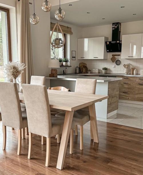 Уютный домик.  Простой способ создать модное сочетание - выкрасить стены в белый цвет и дополнить интерьер деревянными предметами мебели и декора. 05