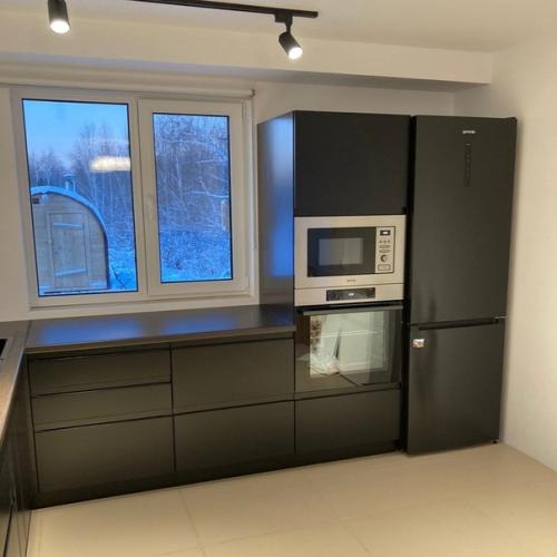 Черный цвет - король модного гардероба мир интерьерного дизайна завоевал. 01