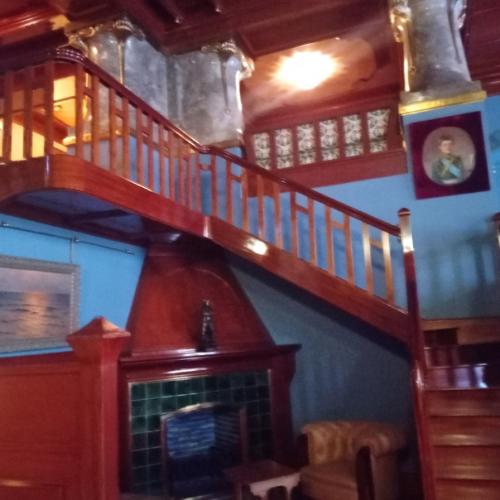 Экскурсия впечатлила по александровскому дворцу меня очень. 02