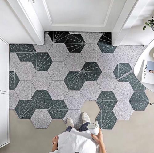 Модные ковры.  Почему-то принято считать, что уже прошло то время, когда интерьер квартиры украшали коврами. 04