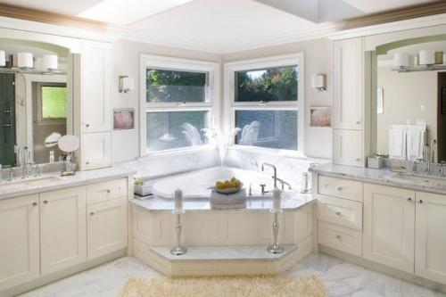 Дизайн интерьера с угловой ванной. 01