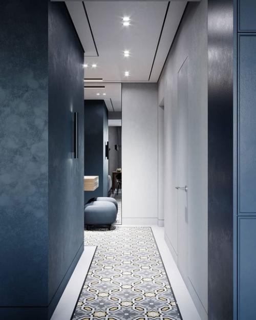 Интерьер прихожей.  Стильный дизайн с темными стенами и огромным зеркалом от пола до потолка. 02