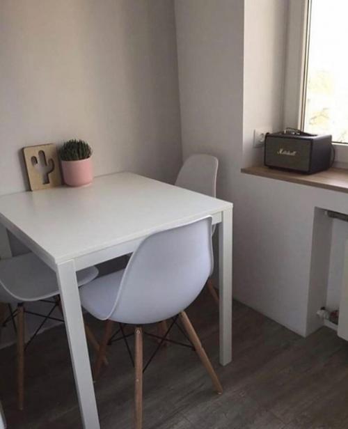 Небольшая кухня. Получилось очень симпатично. 04