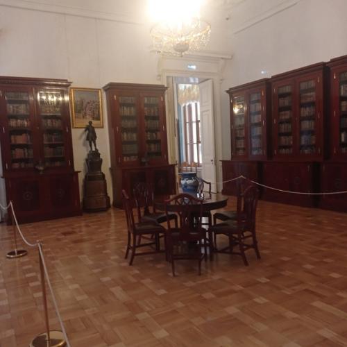 Экскурсия впечатлила по александровскому дворцу меня очень. 08