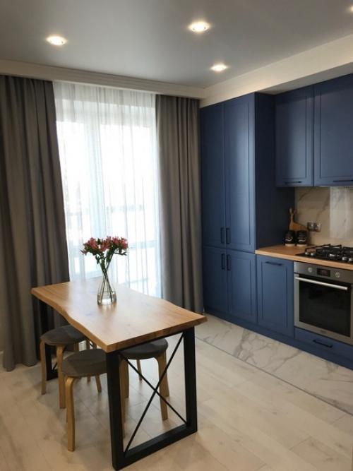 Когда все дела выполнены, вcе люди стремятся только домой.