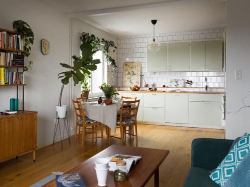 Скандинавская квартира с открытой планировкой кухня - гостиная. 03