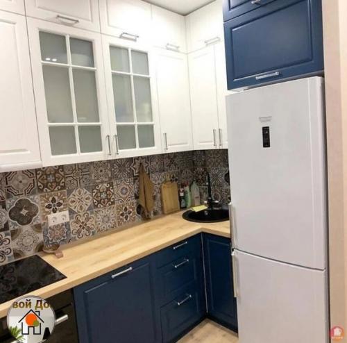 Просторная кухня. В современном стиле. 06