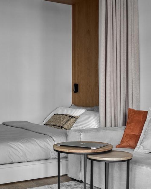 Интерьер создавался таким образом, чтобы здесь было комфортно взрослым людям. 06