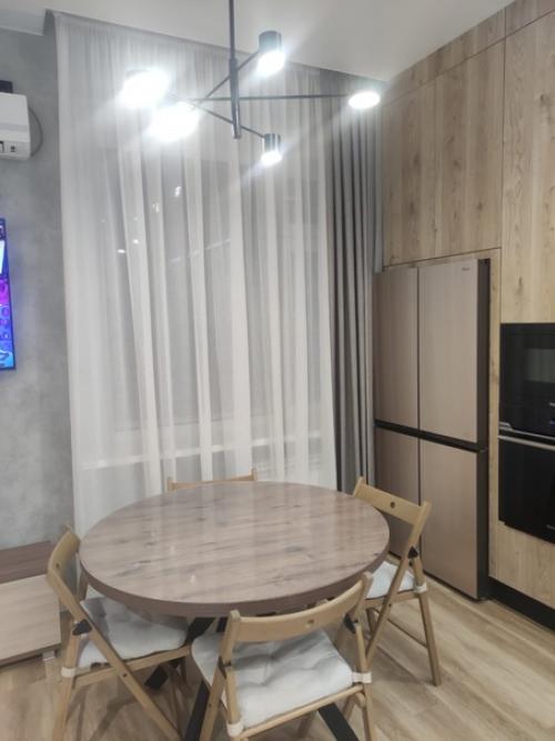 За приготовлением пищи каждый человек проводит много времени. 04