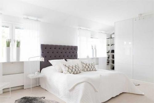 Воздушный черно-белый интерьер шведской квартиры (85 кв. 01 Воздушный черно-белый интерьер шведской квартиры (85 кв. 01