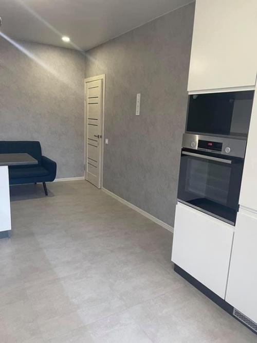 Квартира холостяка.  Хозяин квартиры сам продумал обстановку, цветовое решение. 02