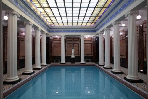 14 февраля в 1896 году в Москве открылись новые сандуновские бани.