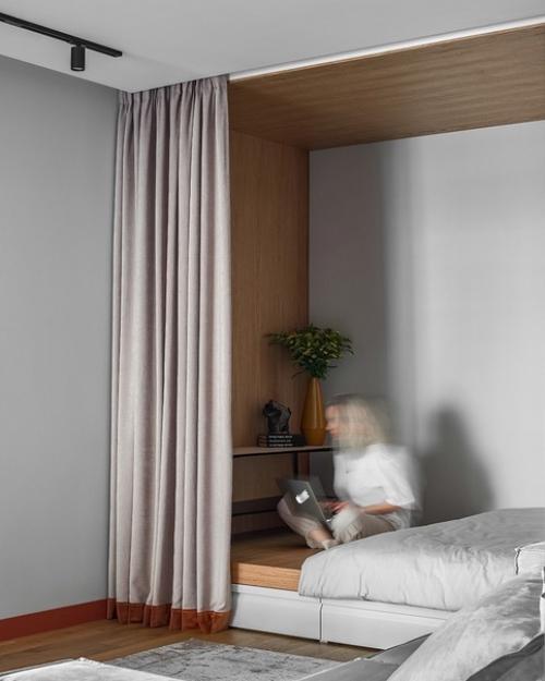 Интерьер создавался таким образом, чтобы здесь было комфортно взрослым людям. 05