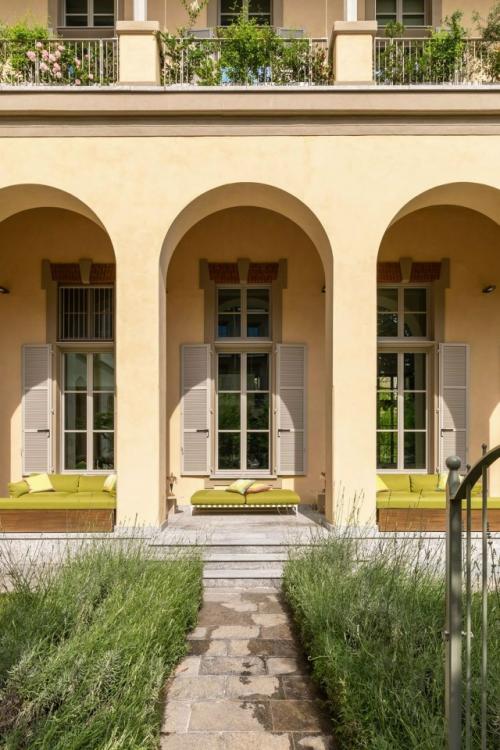 Миланская квартира в зелёных тонах: от оливкового до изумрудного. 01