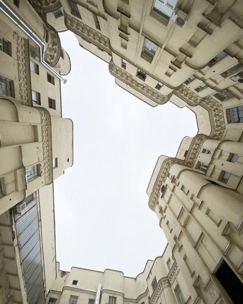 Дом актера на Арбате 35 (так же известного как дом с Рыцарями архитектора Валентина Евгеньевича Дубовского. 08 Дом актера на Арбате 35 (так же известного как дом с Рыцарями архитектора Валентина Евгеньевича Дубовского. 08