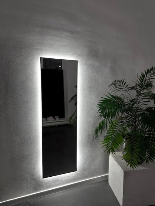 Зеркало с подсветкой в полный рост создает ощущение простора и уюта. 02