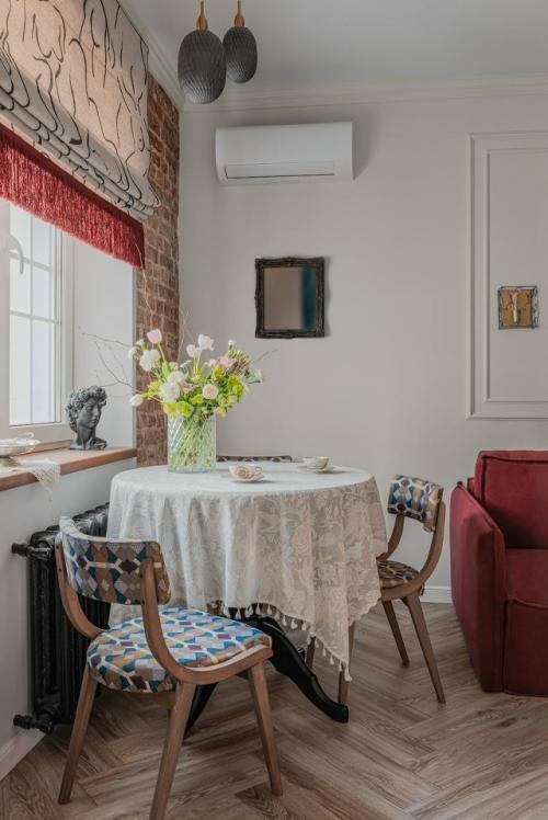 Мне было невероятно приятно, участвовать в создании интерьера, этой невероятной, дизайнерской квартиры. 03