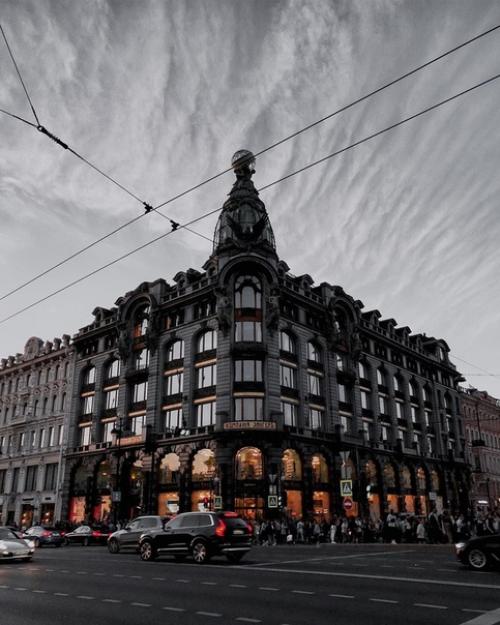 История дома книги.