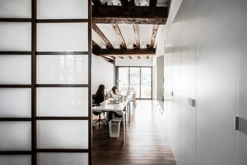 Интерьер офиса студии Versea в Валенсии. 02