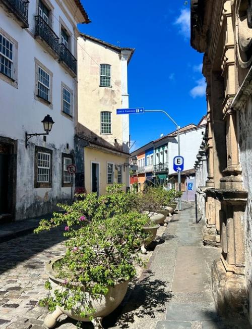 Сальвадор - это не просто город, а настоящая сокровищница бразильской истории, культуры и атмосферы карнавала! 01