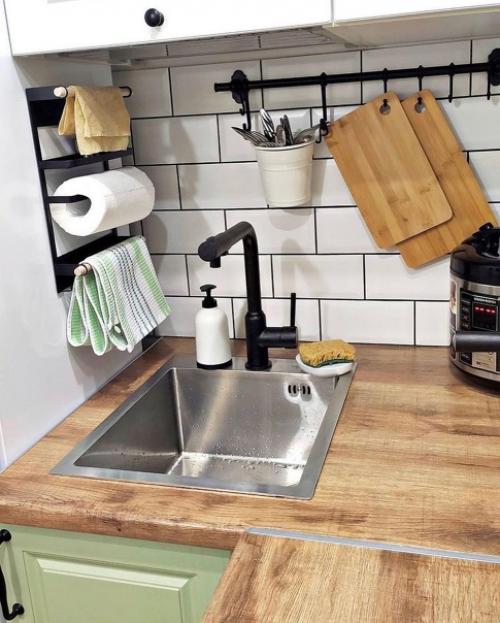 Интерьер небольшой кухни в 6 квaдрaтных метров. 05