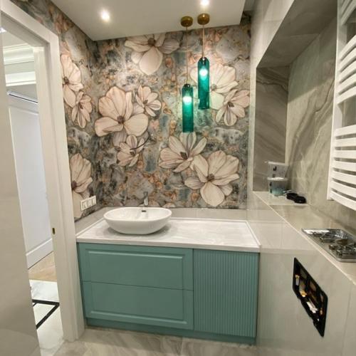 Считается, что панорамные окна - больше история про частые дома. 05