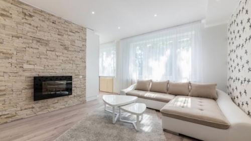 Декоративный камень в интерьере загородного дома. 04