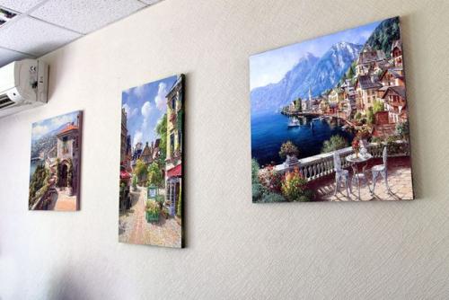 Картины на холсте для интерьера пользуются большим спросом, так как они красивые и экологичные? 02