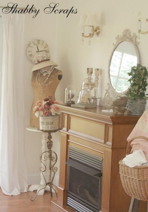 Фредерик ворт (1825-1895) придумал манекен знакомой нам формы (стилизованный торс человека. 04